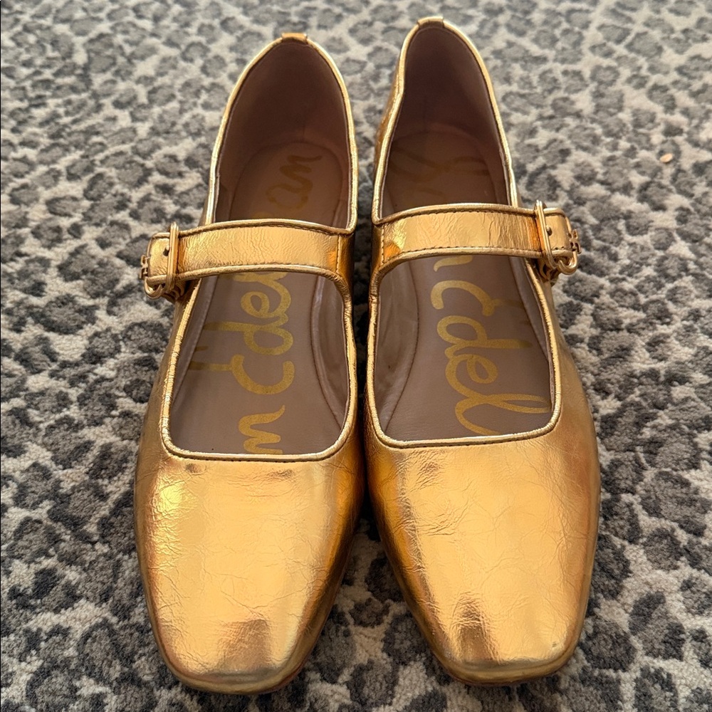 Sam Edelman Gold MICHAELA MARY JANE FLAT
Medallion Gold Leather womens size 9! - Picture 2 of 15